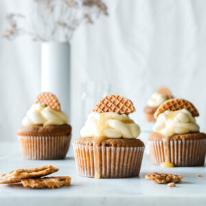 FM - Yummy Cupcakes with Cheese Stuff